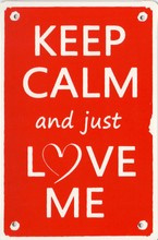 Metalowy szyld 15x10 cm. ...... i kochaj mnie