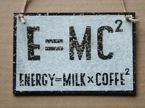E=MC2 Drewniana zawieszka 15X10 cm HUMOR